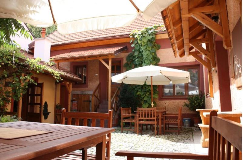 Hostel Postel Český Krumlov Exterior foto